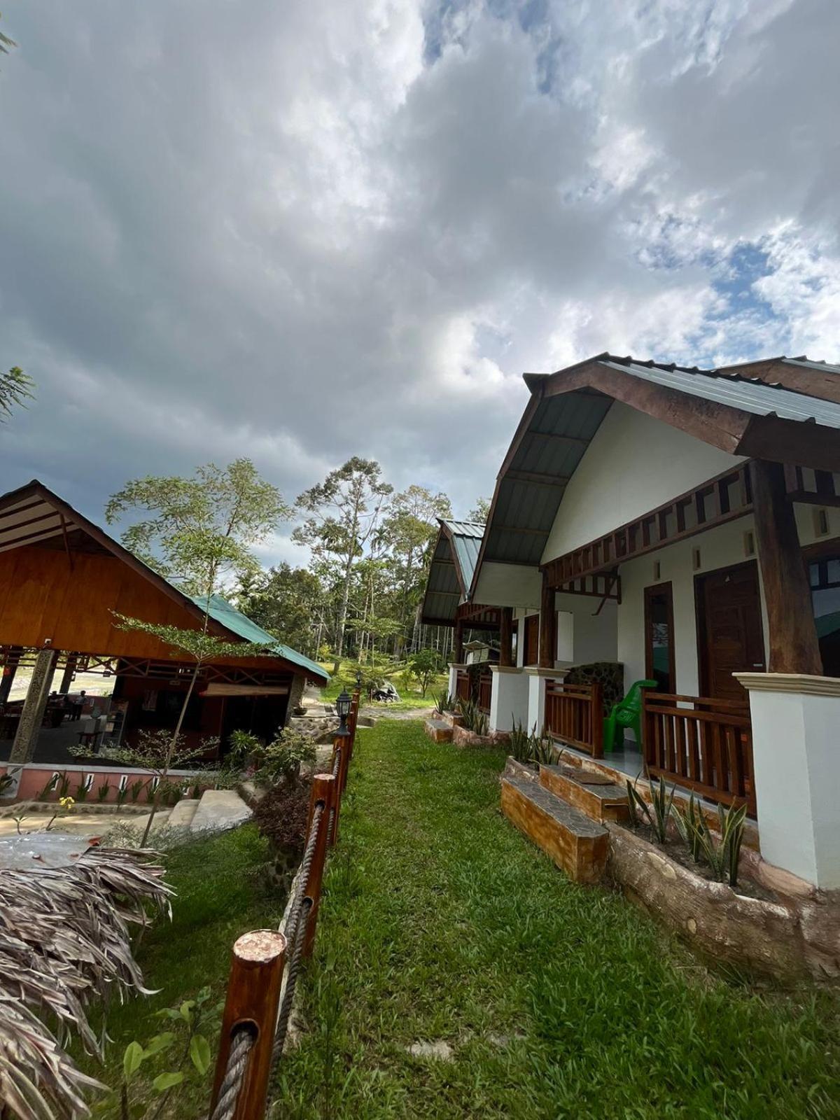 Asim Paris & Jungle Trekking Hotel