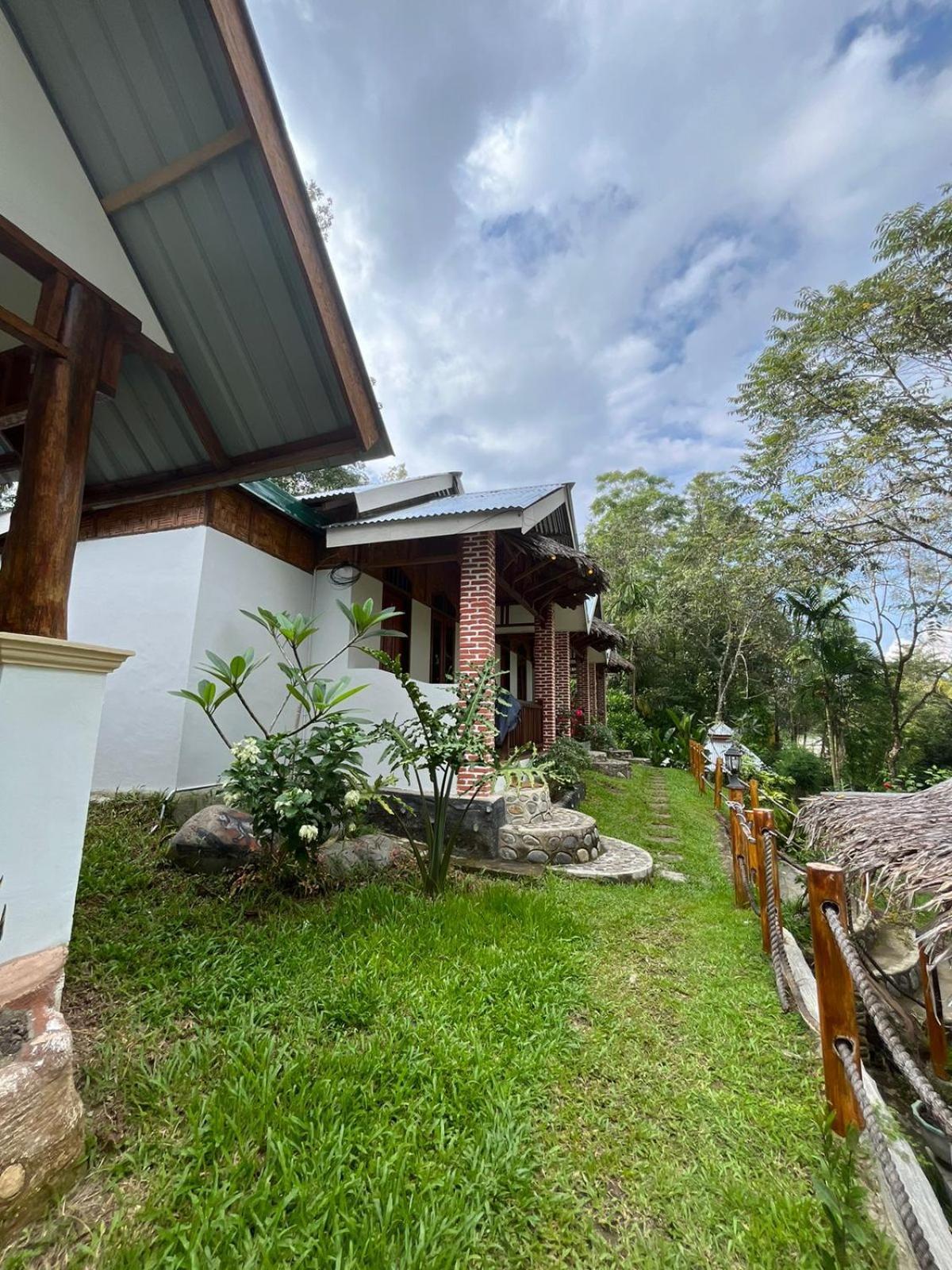 Asim Paris & Jungle Trekking Hotel Bukit Lawang